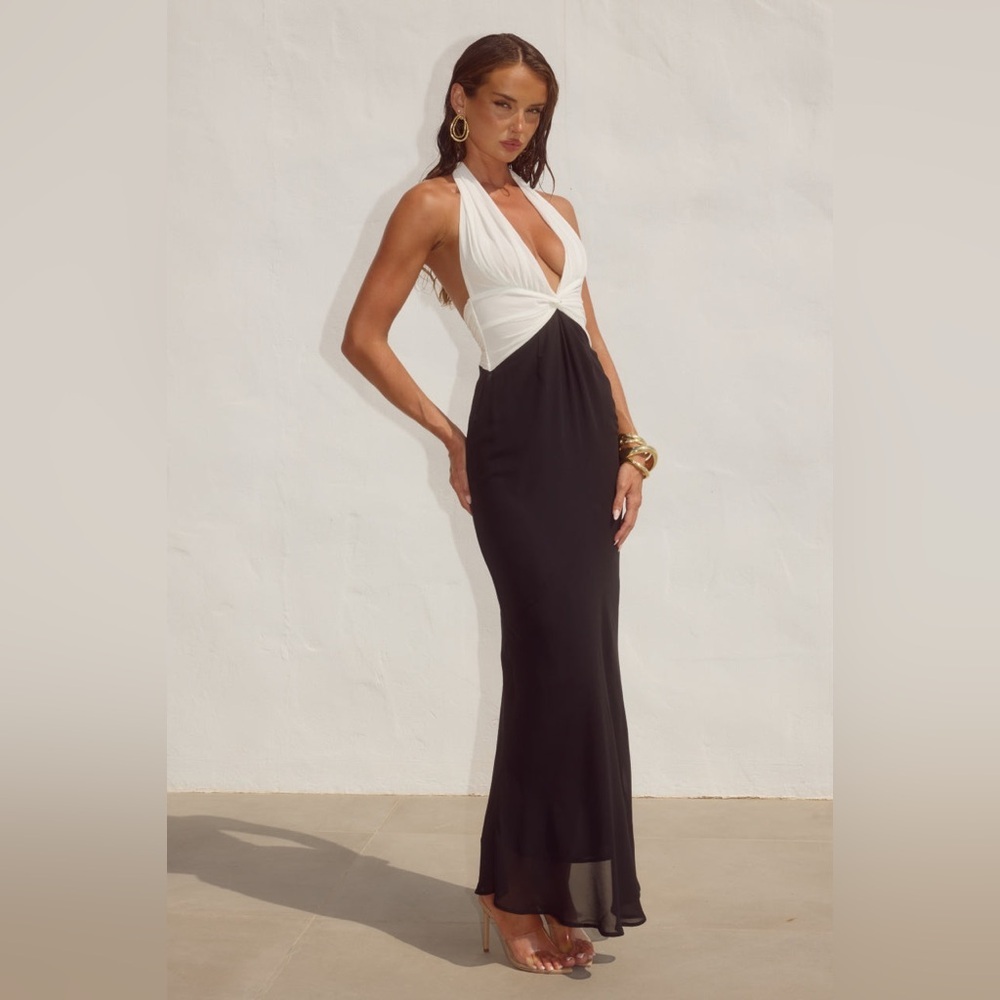 RUNAWAY THE LABEL Tenaya Plunge V Neck Maxi Dress Black White Size Medium NWT - Picture 6 of 10